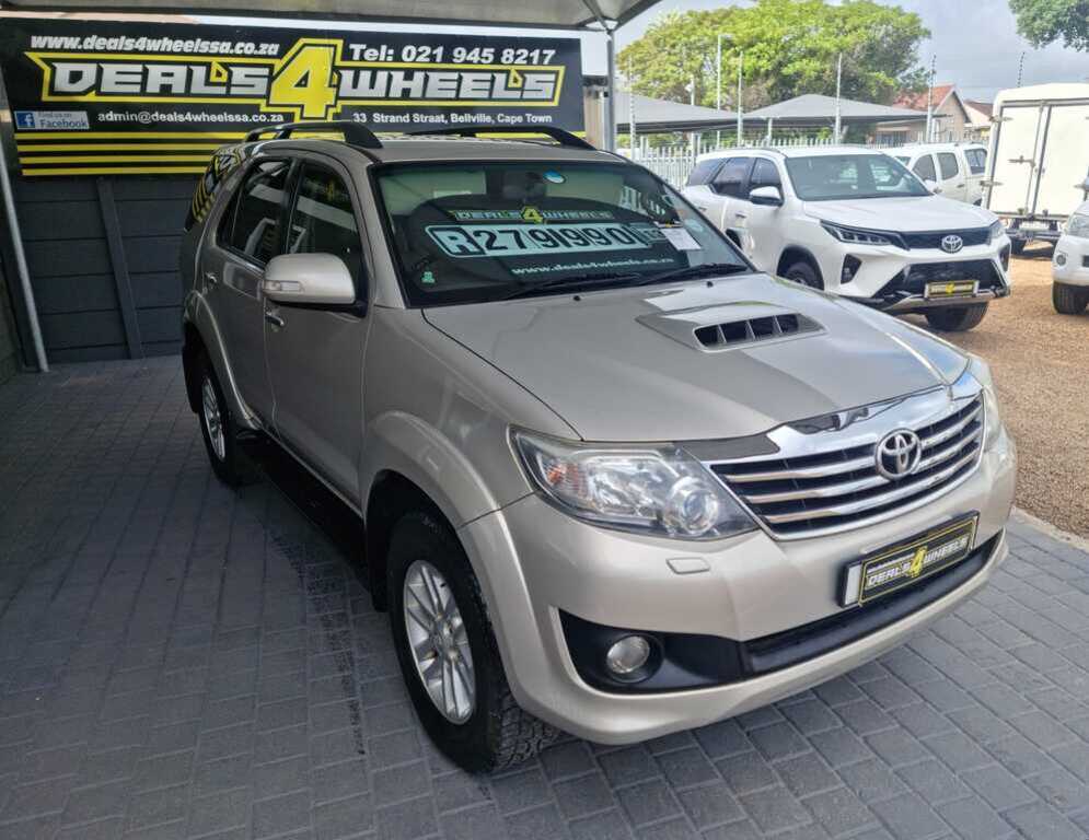 2013 TOYOTA FORTUNER 3.0D-4D R/B