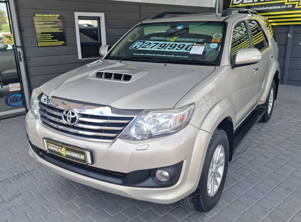 2013 TOYOTA FORTUNER 3.0D-4D R/B