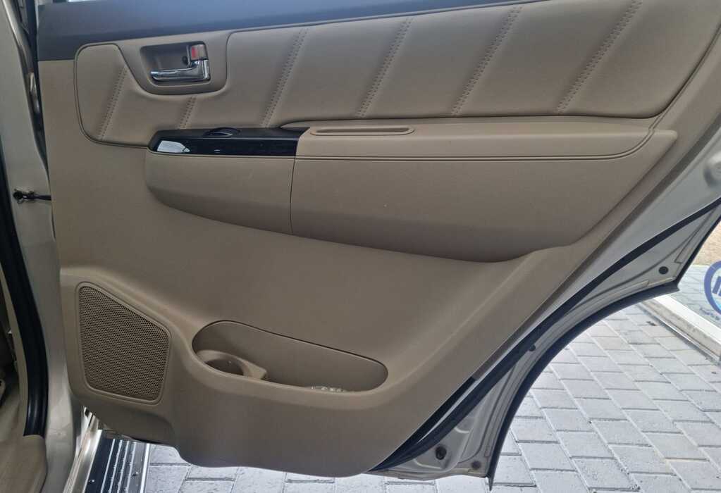 2013 TOYOTA FORTUNER 3.0D-4D R/B