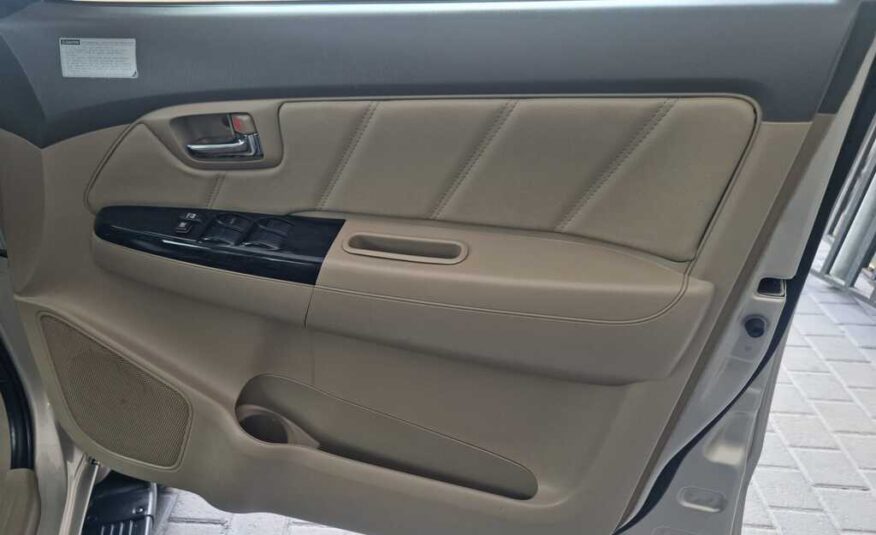 2013 TOYOTA FORTUNER 3.0D-4D R/B