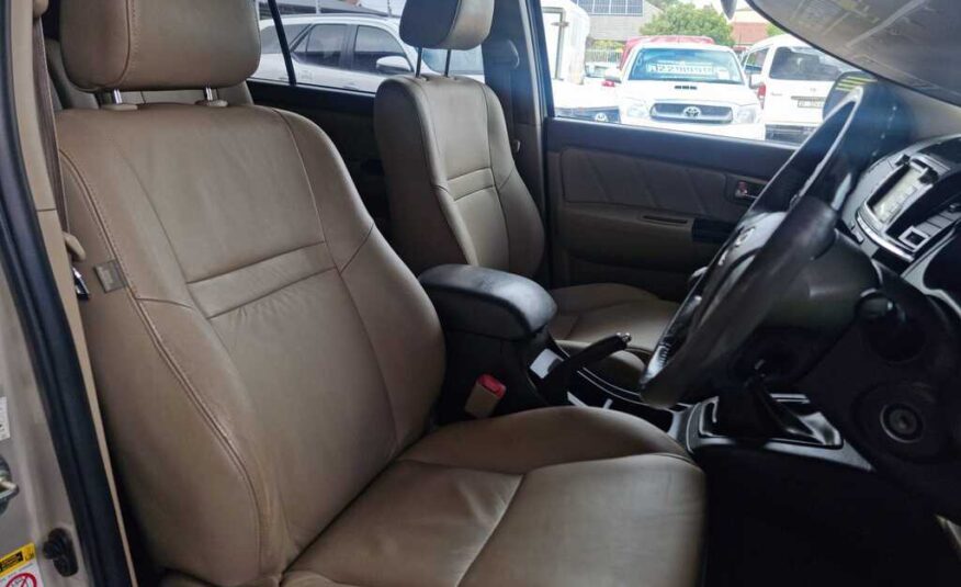 2013 TOYOTA FORTUNER 3.0D-4D R/B
