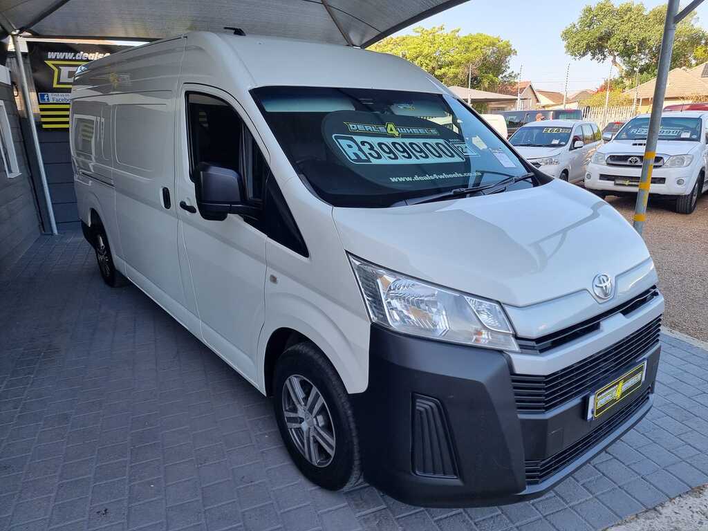 2021 TOYOTA QUANTUM 2.8 LWB F/C P/V