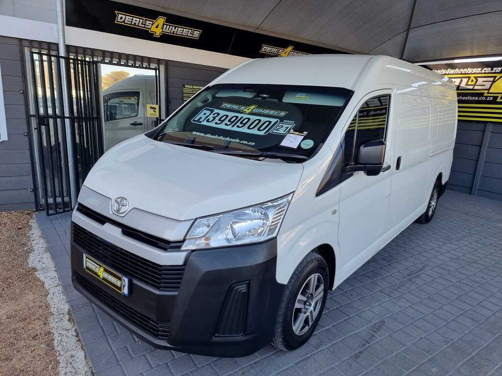 2021 TOYOTA QUANTUM 2.8 LWB F/C P/V