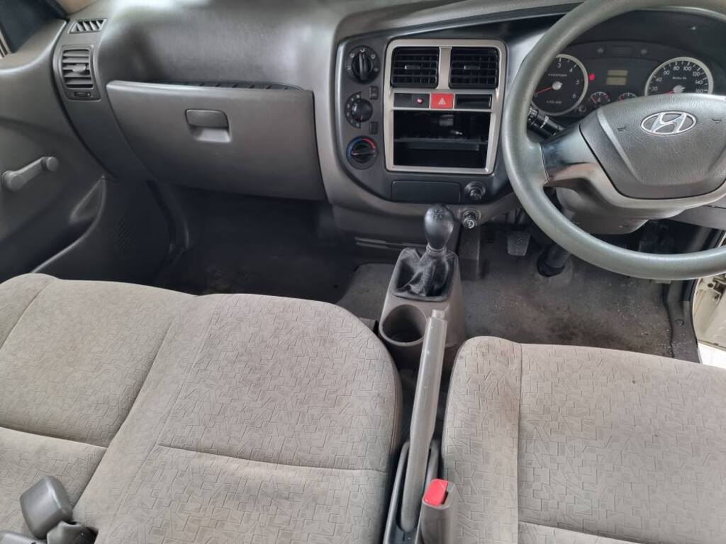 2014 HYUNDAI H100 2.6D F/C D/S