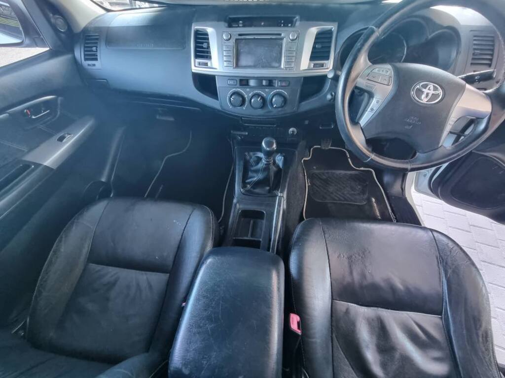 2015 TOYOTA HILUX 3.0D-4D LEGEND 45 XTRA CAB P/U