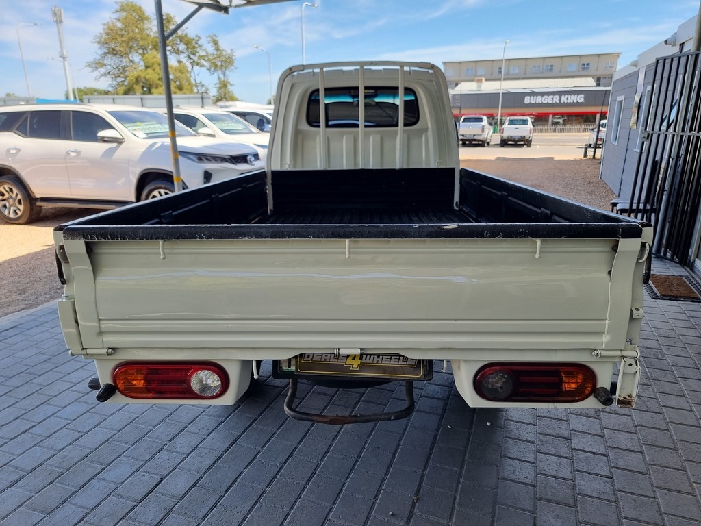 2013 HYUNDAI H100 2.6D F/C D/S