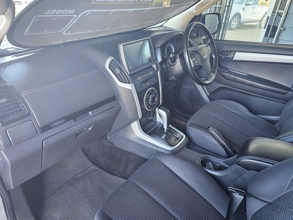 2019 ISUZU D-MAX 300 LX A/T D/C P/U