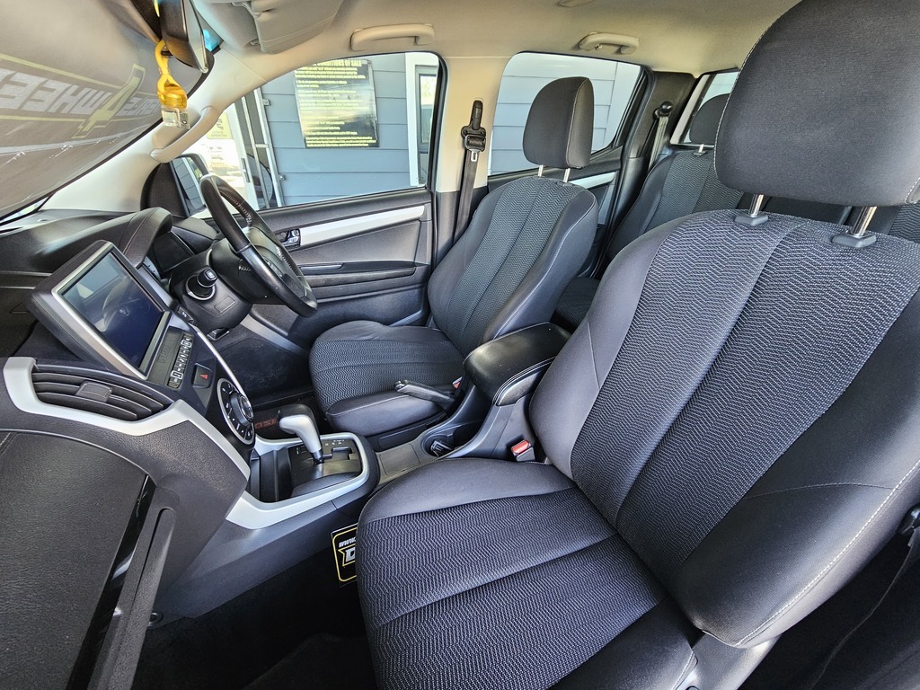 2019 ISUZU D-MAX 300 LX A/T D/C P/U