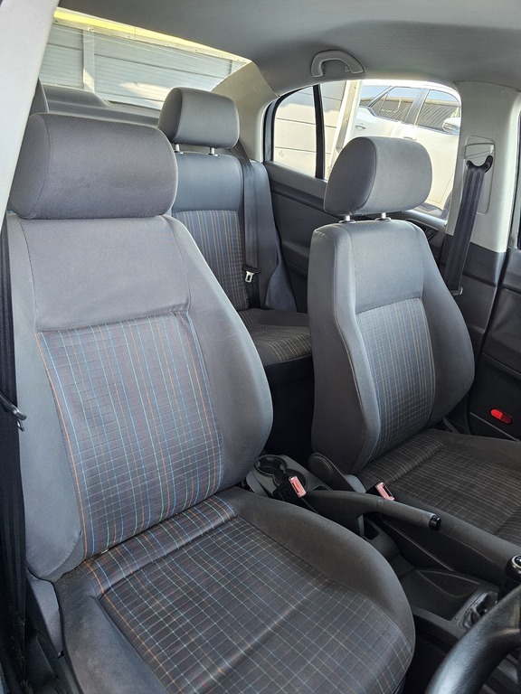 2005 VOLKSWAGEN POLO CLASSIC 1.6 TRENDLINE