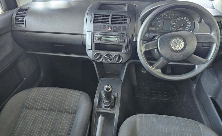 2005 VOLKSWAGEN POLO CLASSIC 1.6 TRENDLINE