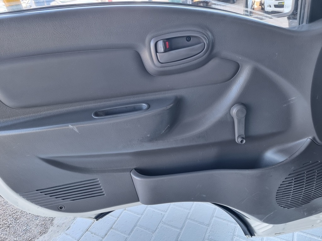2017 HYUNDAI H100 2.6D F/C C/C