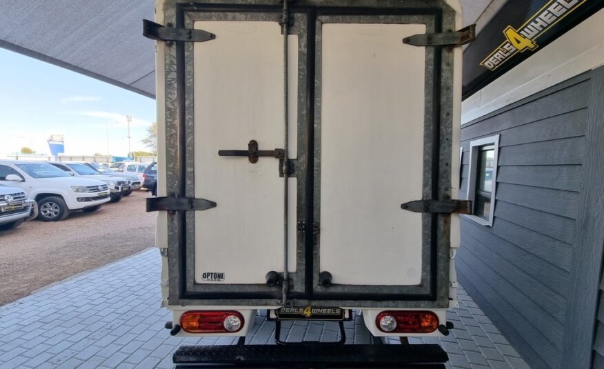 2015 HYUNDAI H100 2.6D F/C C/C