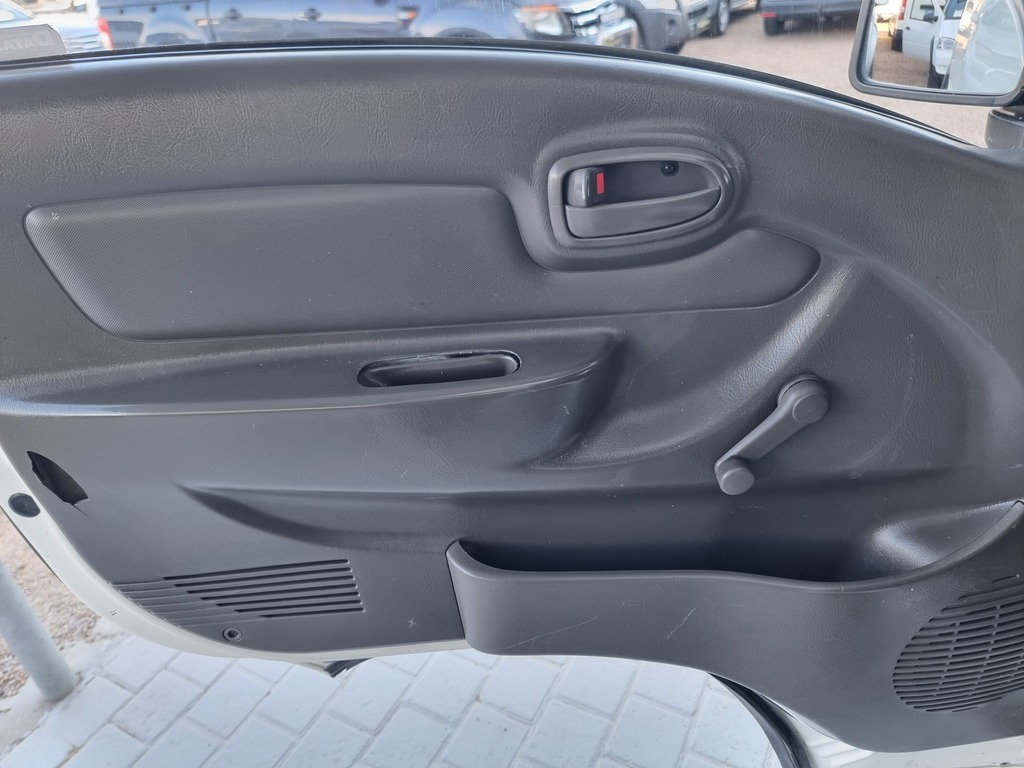 2015 HYUNDAI H100 2.6D F/C C/C