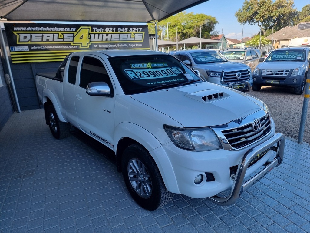 2015 TOYOTA HILUX 3.0D-4D LEGEND 45 XTRA CAB P/U