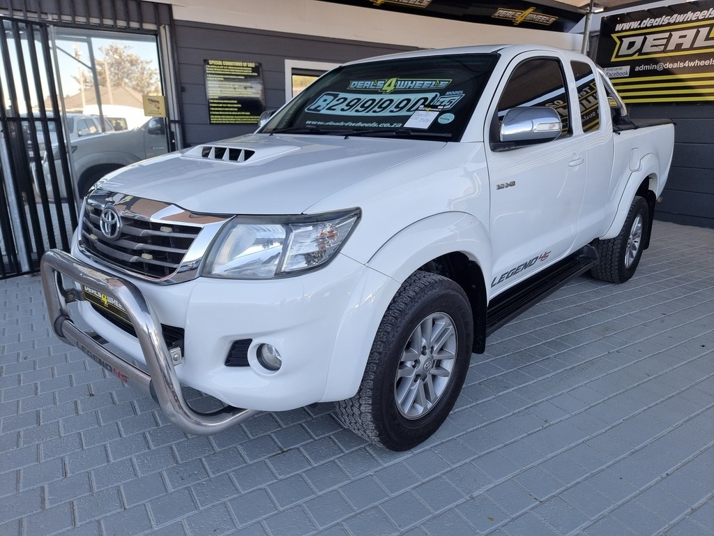 2015 TOYOTA HILUX 3.0D-4D LEGEND 45 XTRA CAB P/U