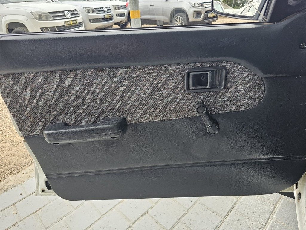 1997 MAZDA 323 160 MIDGE S/D