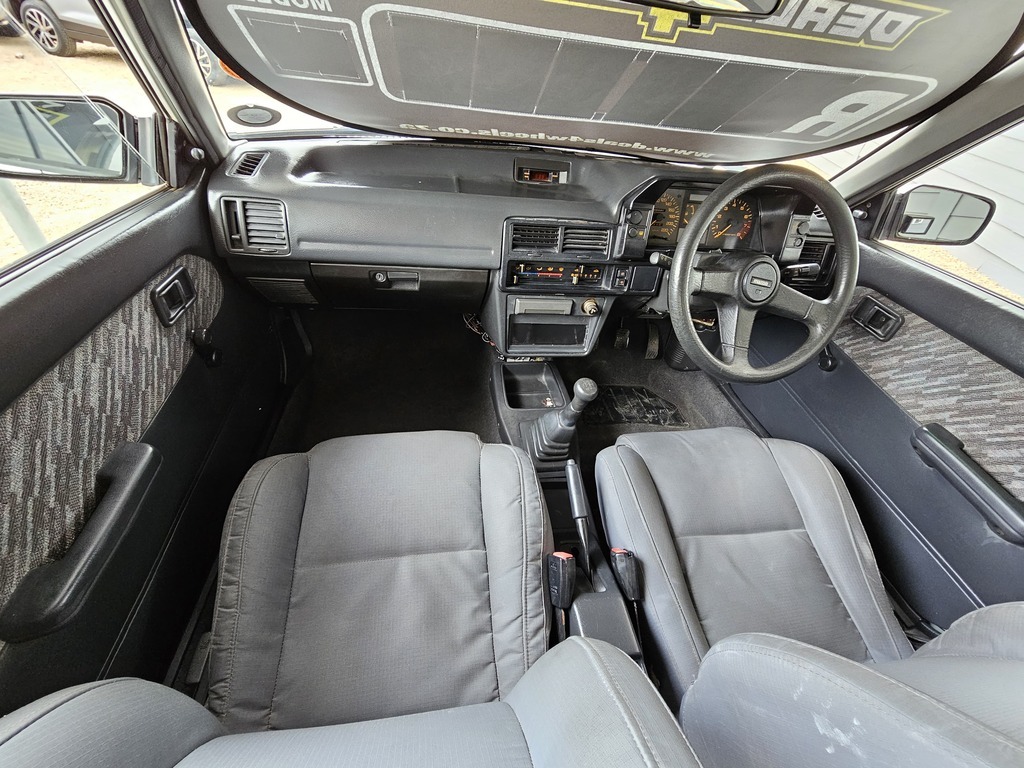 1997 MAZDA 323 160 MIDGE S/D