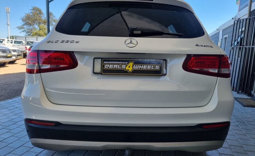 2016 MERCEDES-BENZ GLC 220d