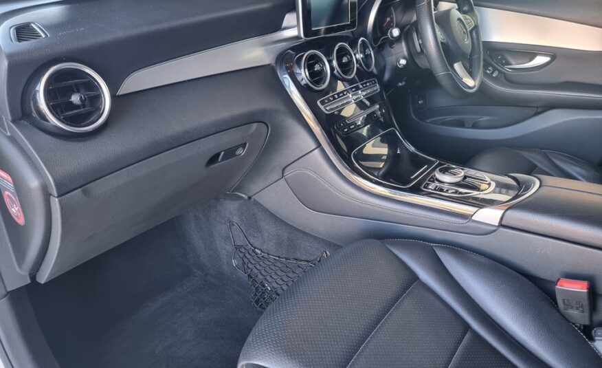 2016 MERCEDES-BENZ GLC 220d