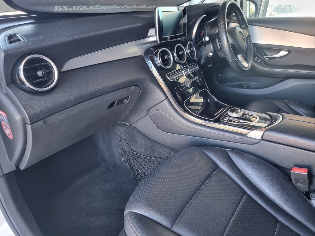 2016 MERCEDES-BENZ GLC 220d