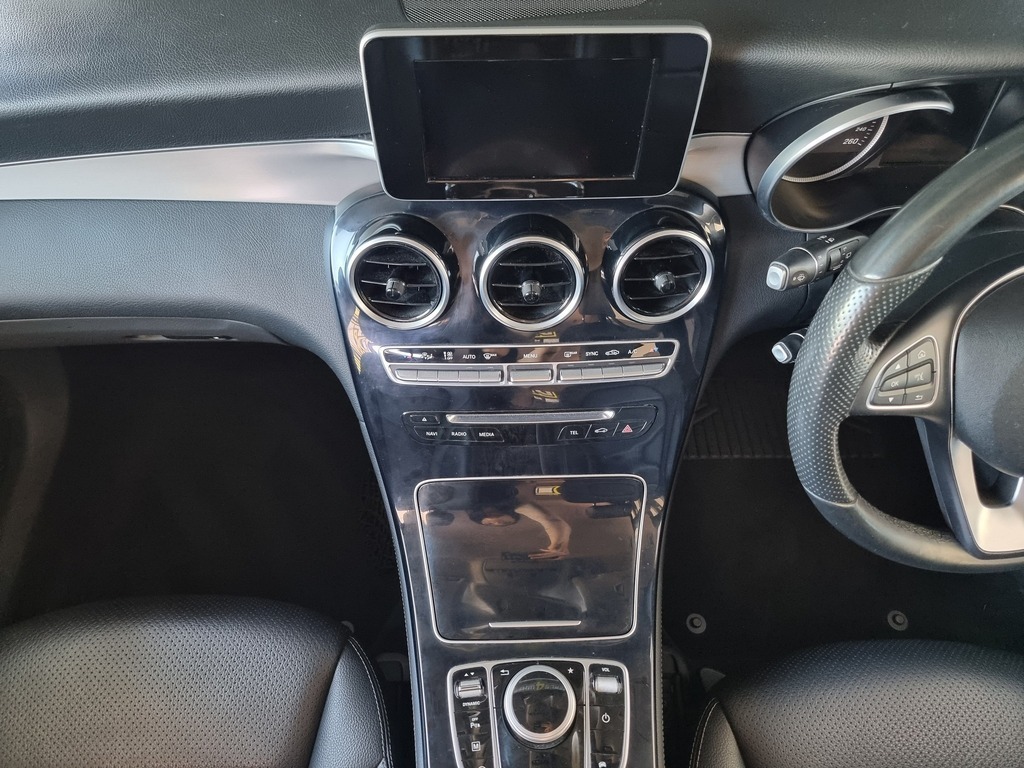 2016 MERCEDES-BENZ GLC 220d