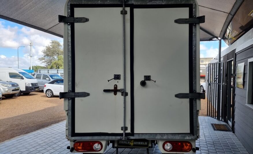 2017 HYUNDAI H100 2.6D F/C D/S