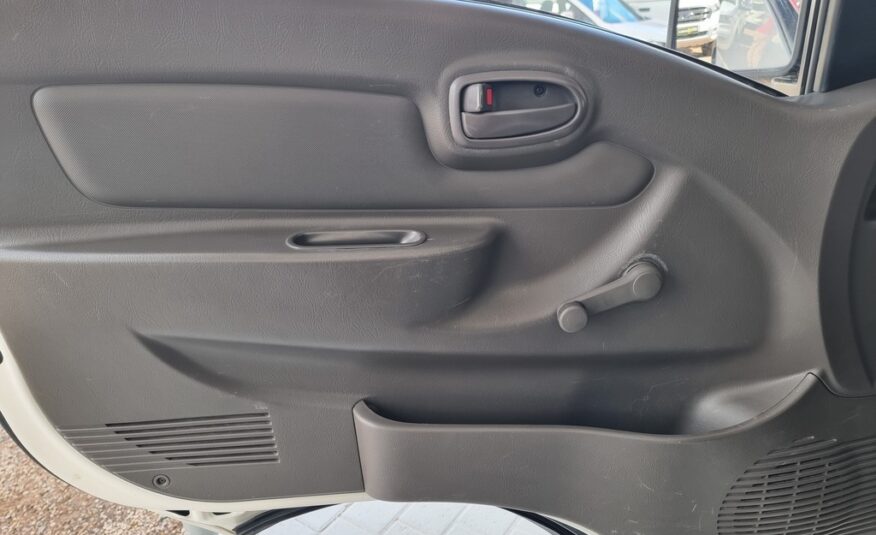2017 HYUNDAI H100 2.6D F/C D/S