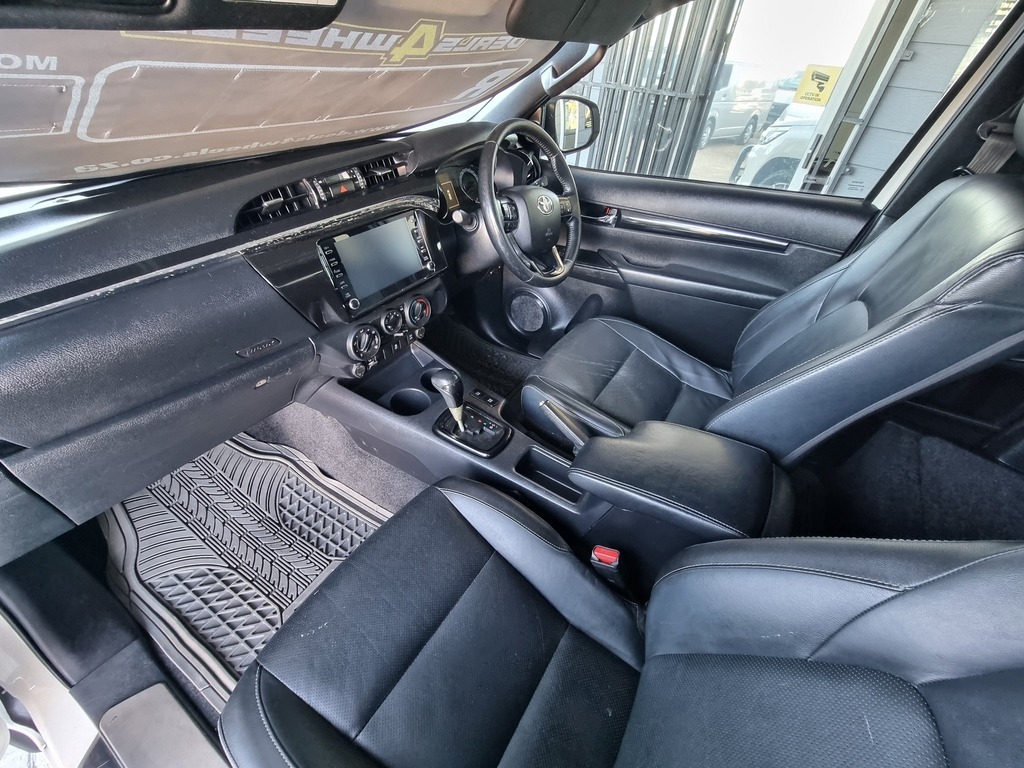 2020 TOYOTA HILUX 2.8 GD-6 RB LEGEND A/T P/U E/CAB