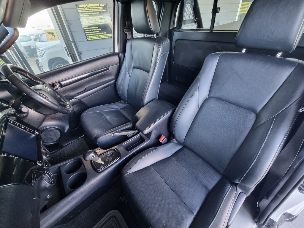 2020 TOYOTA HILUX 2.8 GD-6 RB LEGEND A/T P/U E/CAB