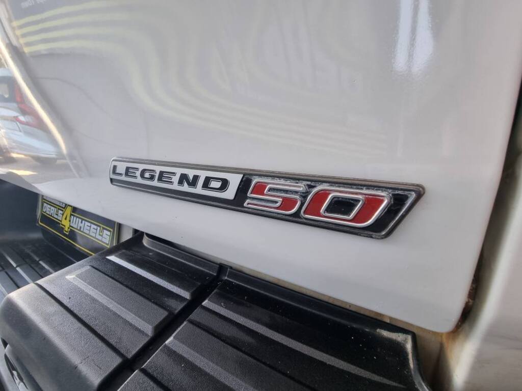 2020 TOYOTA HILUX 2.8 GD-6 RB LEGEND A/T P/U E/CAB
