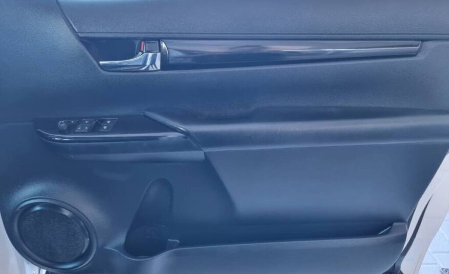 2020 TOYOTA HILUX 2.8 GD-6 RB LEGEND A/T P/U E/CAB