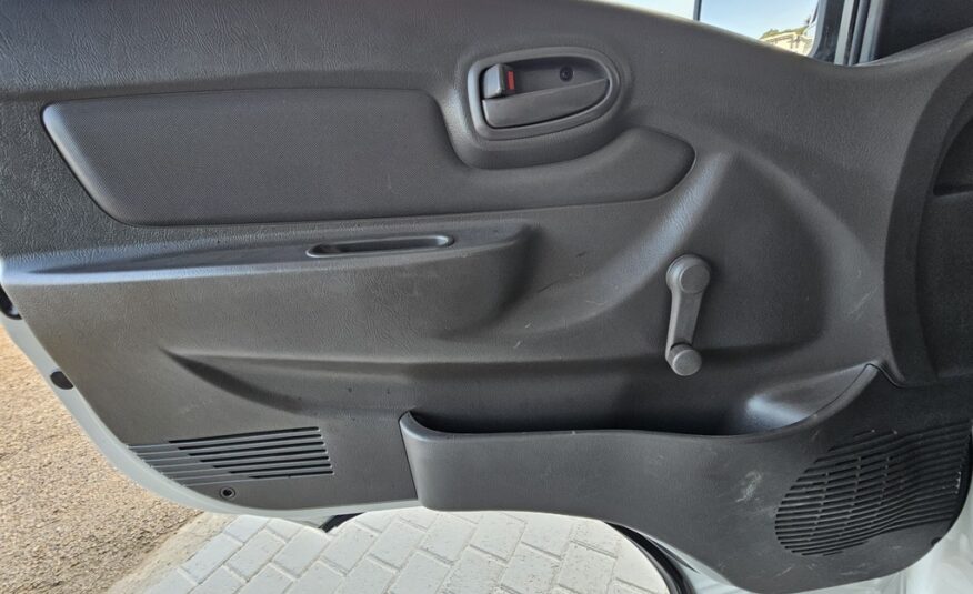 2018 HYUNDAI H100 2.6D F/C D/S