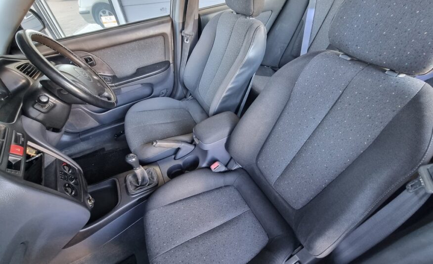 2001 HYUNDAI ELANTRA 1.6 GLS
