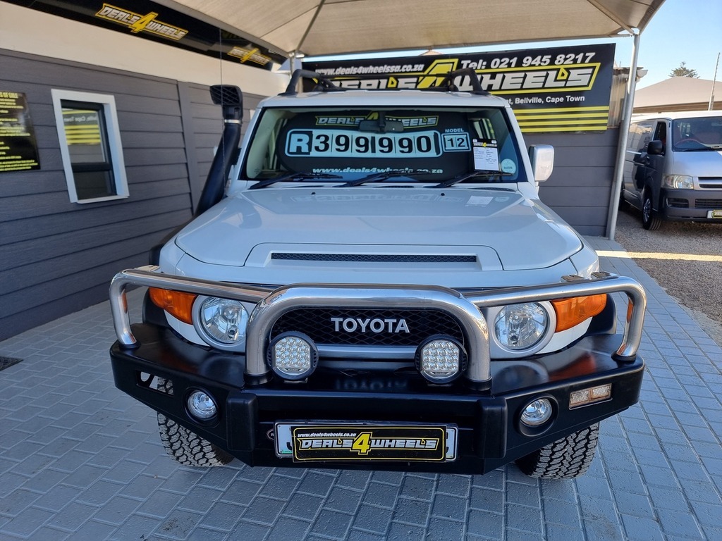 2012 TOYOTA L/CRUISER FJ 4.0 V6 CRUISER