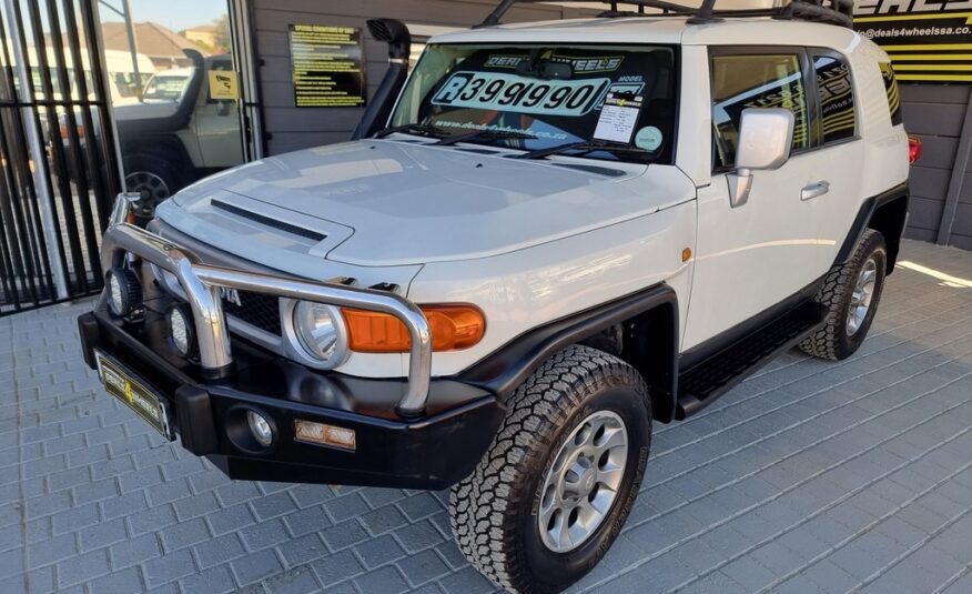 2012 TOYOTA L/CRUISER FJ 4.0 V6 CRUISER