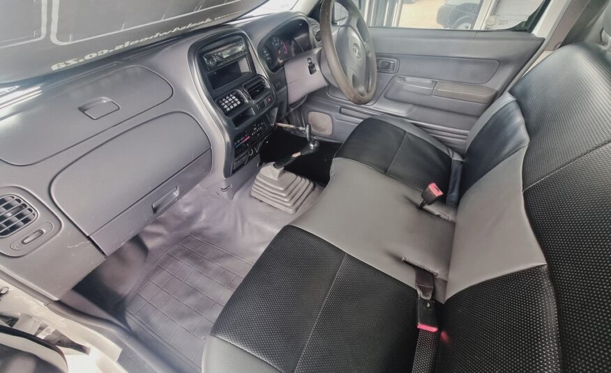 2013 NISSAN HARDBODY NP300 2.0i S LWB (K09/K38) P/U S/C