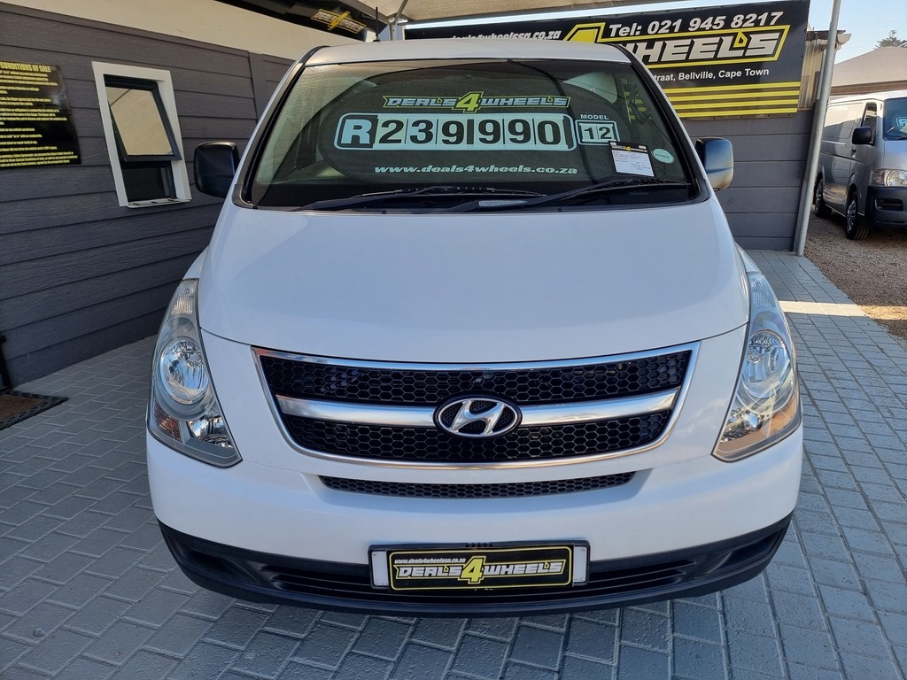 2012 HYUNDAI H-1 2.5 CRDi MULTICAB A/T 6 SEAT