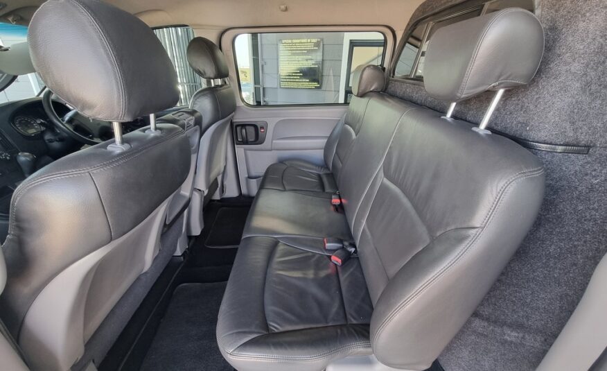 2012 HYUNDAI H-1 2.5 CRDi MULTICAB A/T 6 SEAT
