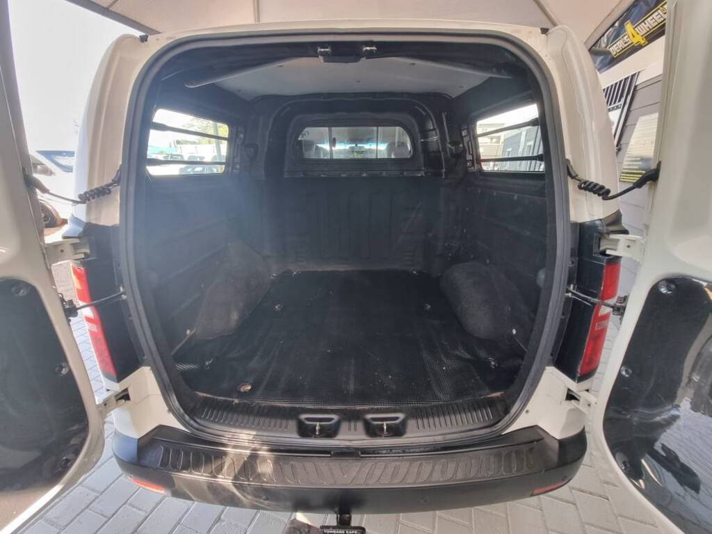 2012 HYUNDAI H-1 2.5 CRDi MULTICAB A/T 6 SEAT