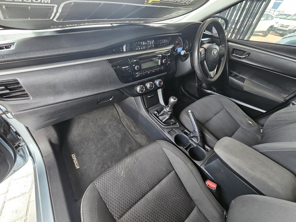 2015 TOYOTA COROLLA 1.4D ESTEEM