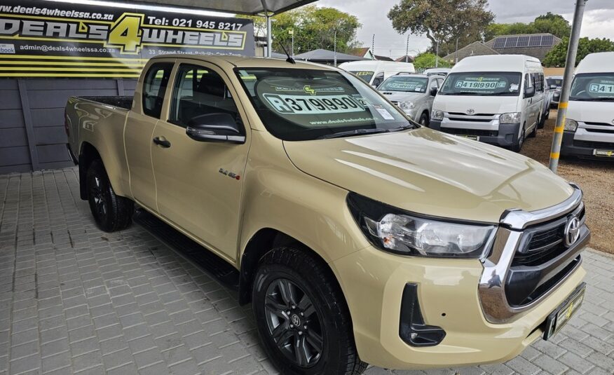 2021 TOYOTA HILUX 2.4 GD-6 RB RAIDER P/U E/CAB