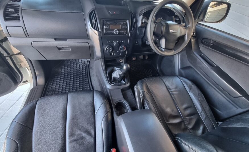 2014 ISUZU KB 250 D-TEQ LE P/U E/CAB