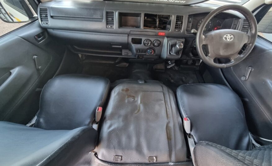 2022 TOYOTA QUANTUM/HIACE 2.5 D-4D SESFIKILE 16s