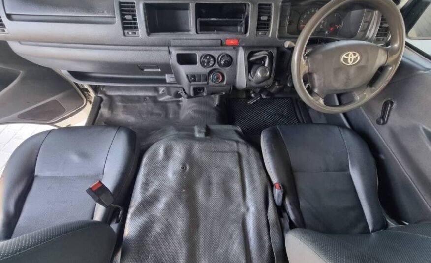 2019 TOYOTA QUANTUM 2.5 D-4D SESFIKILE 15s