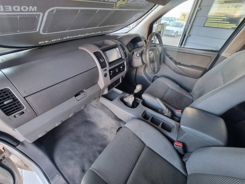 2011 NISSAN NAVARA 2.5 dCi LE P/U D/C