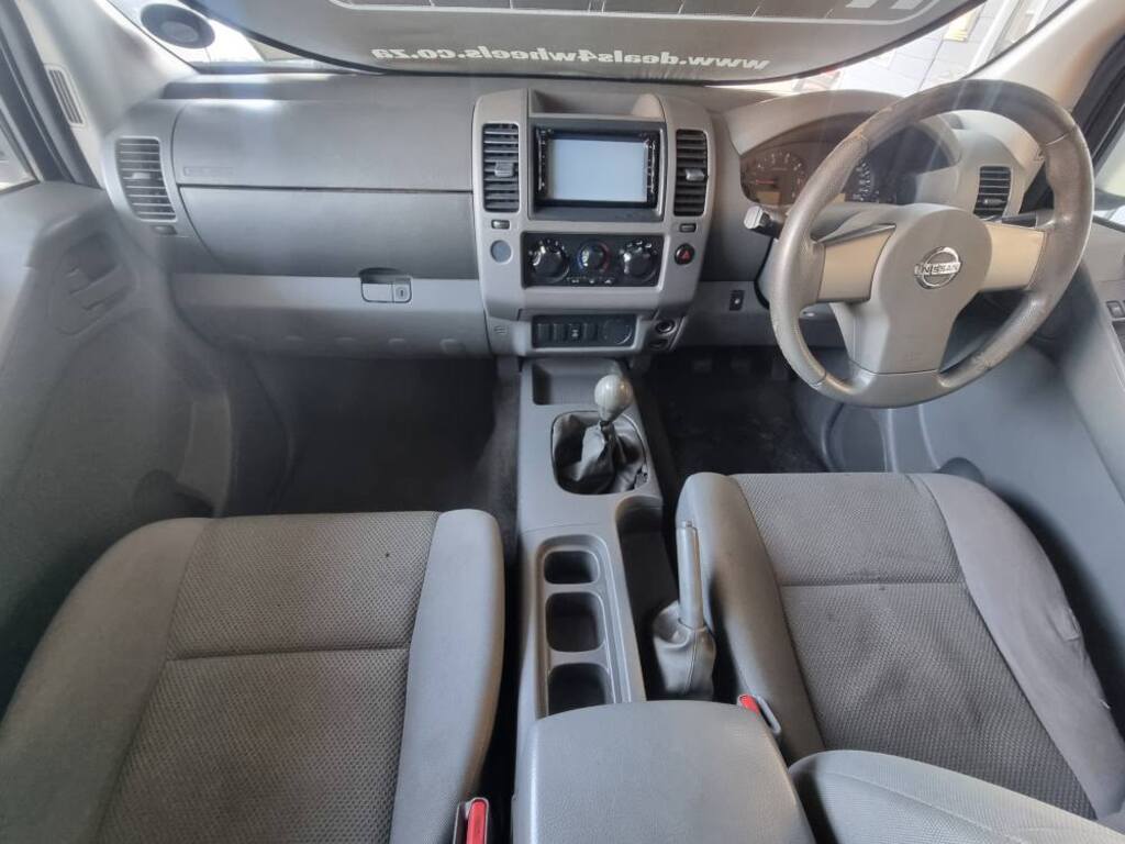 2011 NISSAN NAVARA 2.5 dCi LE P/U D/C