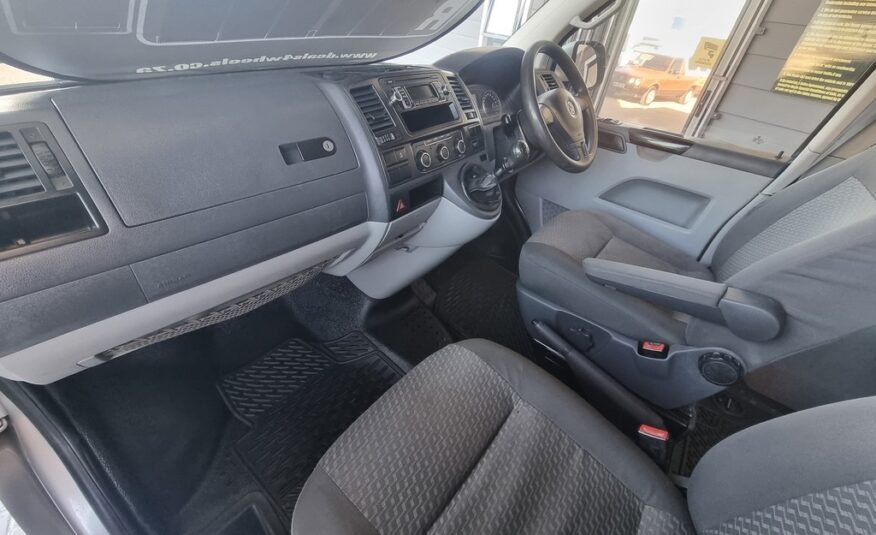 2013 VOLKSWAGEN T5 KOMBI 2.0 TDi (75KW) BASE (TRENDLINE)