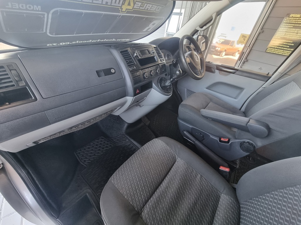 2013 VOLKSWAGEN T5 KOMBI 2.0 TDi (75KW) BASE (TRENDLINE)
