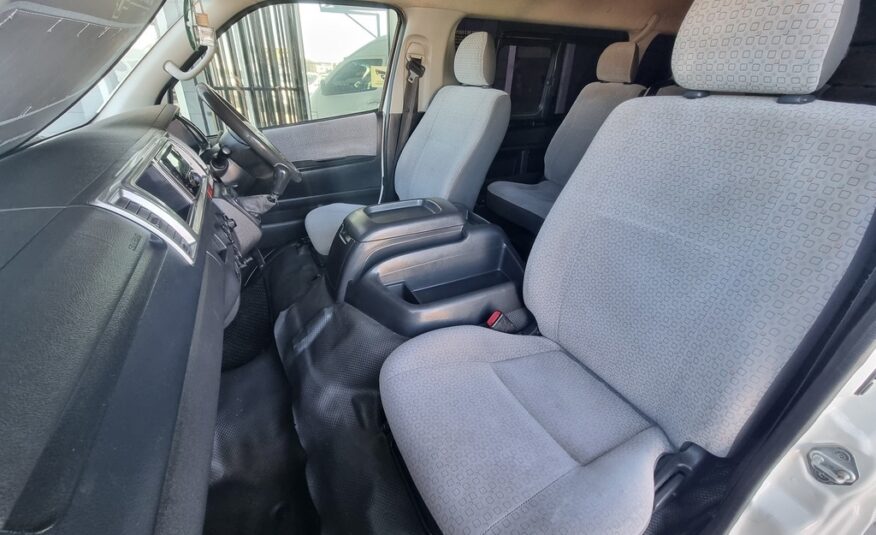 2018 TOYOTA QUANTUM HIACE 2.5 D-4D 14 SEAT