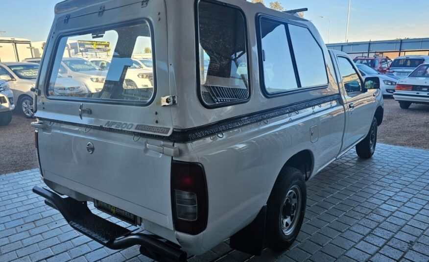 2013 NISSAN HARDBODY NP300 2.5 TDi LWB S (K04/K41) P/U S/C